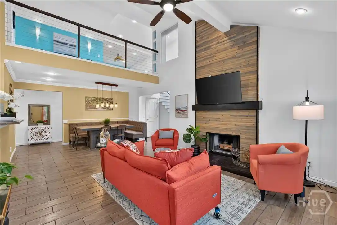 Photo 1 of Single family home for sale at 220 Laurelwood Dr, Savannah, GA 31419 | MLS# SA365153 | Listing updated on 2026-10-25