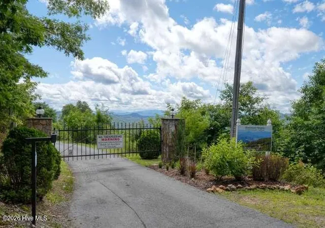 Homes for sale in Brasstown, NC | 628 Madison Ln, Brasstown, NC 28902 | MLS# 100584540