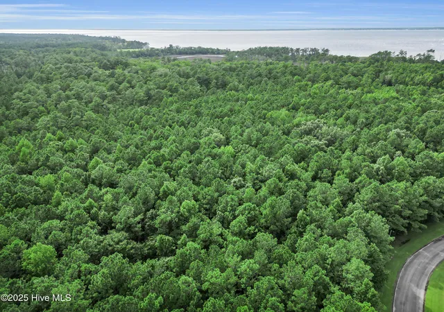 Photo 4 of Land for sale at 531 Sandy Point Dr, Beaufort, NC 28516 | MLS# 100571091 | Listing updated on 2026-08-19