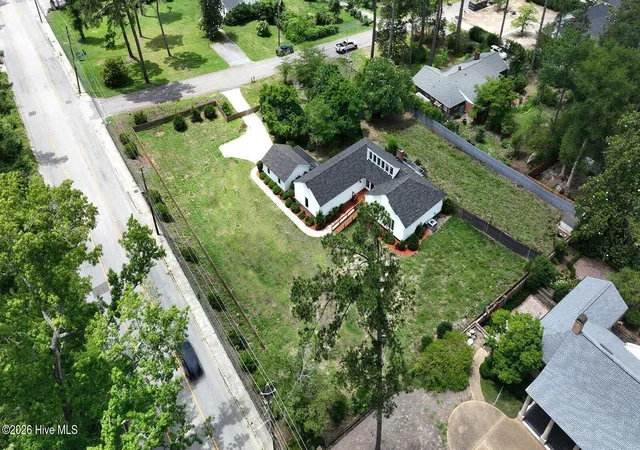 Photo 3 of Single family home for sale at 3075 Walton Wy, Augusta, GA 30909 | MLS# 98202132 | Listing updated on 2026-08-27