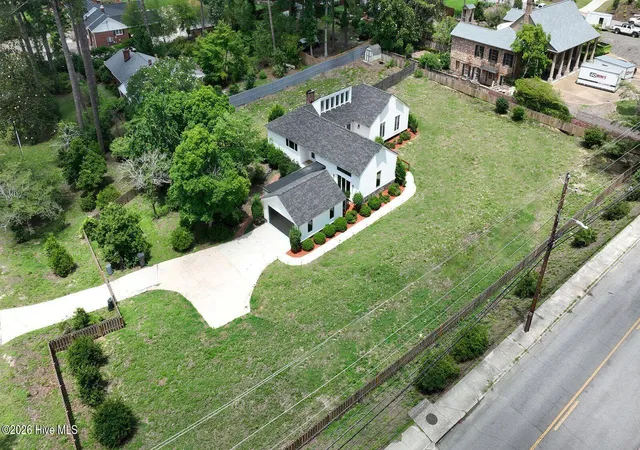 Photo 3 of Single family home for sale at 3075 Walton Wy, Augusta, GA 30909 | MLS# 98202132 | Listing updated on 2026-08-27