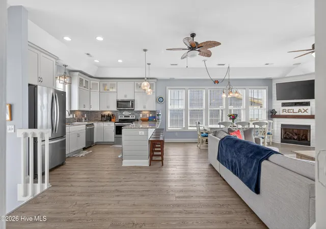 4th image of 34 Porpoise Pl, North Topsail Beach, NC 28460 | MLS# 100586672