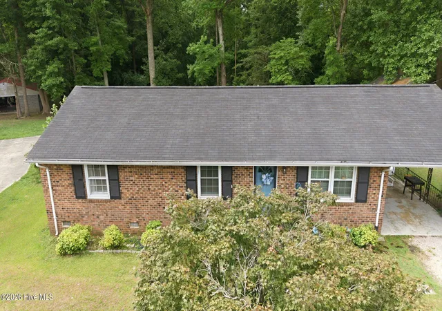 Homes for sale in Tarboro, NC | 1711 Ambleside Dr, Tarboro, NC 27886 | MLS# 100586633