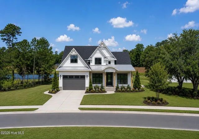 Photo 3 of Single family home for sale at 322 E Wayfinder Ln, Hampstead, NC 28443 | MLS# 100587453 | Listing updated on 2026-08-19