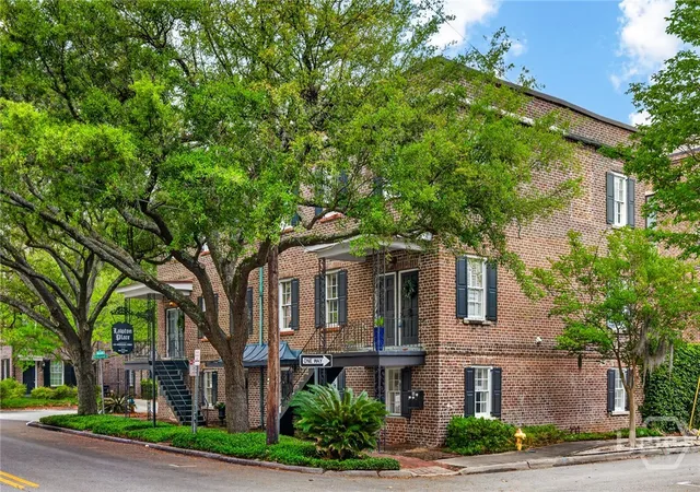 2nd image of 230 Habersham St #6, Savannah, GA 31401 | MLS# SA354477