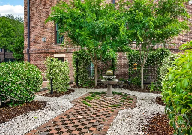2nd image of 230 Habersham St, Savannah, GA 31401