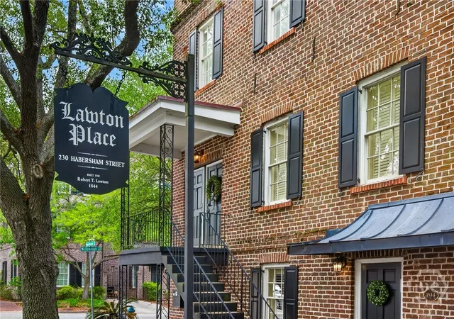 3rd image of 230 Habersham St #6, Savannah, GA 31401 | MLS# SA354477