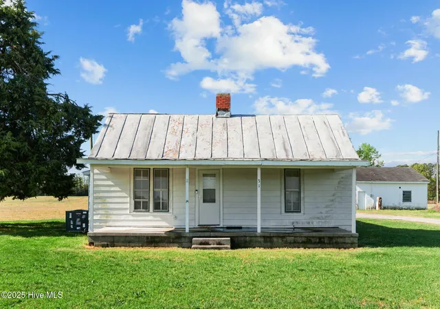 Photo 2 of Single family home for sale at 5635 Mckendree Church Rd, Tarboro, NC 27886 | MLS# 100496511 | Listing updated on 2026-09-17