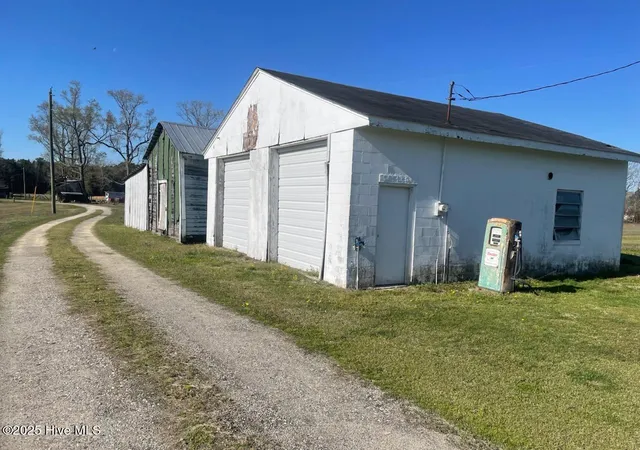 Photo 4 of Single family home for sale at 5635 Mckendree Church Rd, Tarboro, NC 27886 | MLS# 100496511 | Listing updated on 2026-09-17