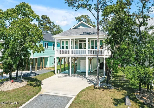 Photo 1 of Single family home for sale at 214 NE 37th Street, Oak Island, NC 28465 | MLS# 100572187 | Listing updated on 2026-10-28