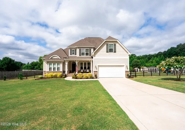 Homes for sale in Carthage, NC | 525 Daylily Ct, Carthage, NC 28327 | MLS# 100585710