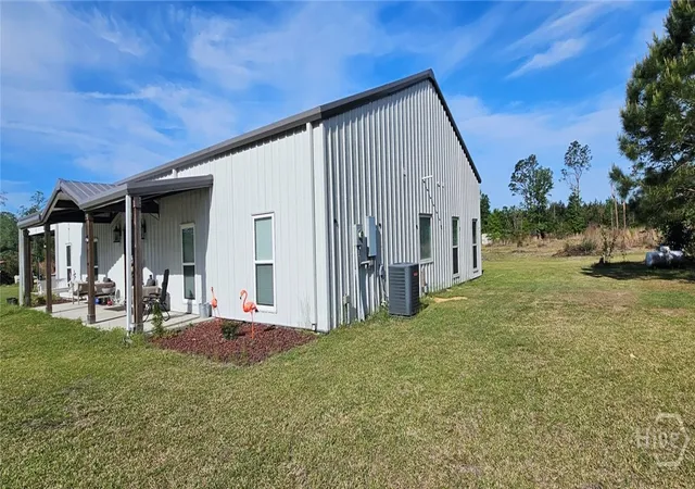 Homes for sale in Glennville, GA | 13637 Hwy 23, Glennville, GA 30427 | MLS# SA354035