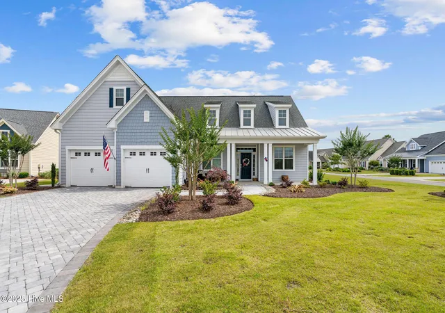 Photo 1 of Single family home for sale at 3346 Shell Isle Dr, Southport, NC 28461 | MLS# 100594278 | Listing updated on 2026-08-18