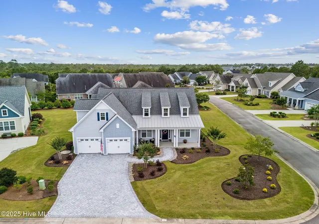 Photo 3 of Single family home for sale at 3346 Shell Isle Dr, Southport, NC 28461 | MLS# 100594278 | Listing updated on 2026-08-18