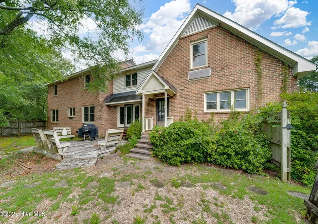 Photo 2 of Single family home for sale at 518 Forest Ln, Wallace, NC 28466 | MLS# 100522809 | Listing updated on 2026-08-18