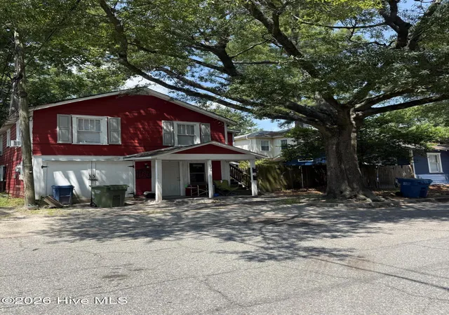 Photo 3 of Multi family home for sale at 1920 Pender Ave, Wilmington, NC 28403 | MLS# 100594900 | Listing updated on 2026-08-18