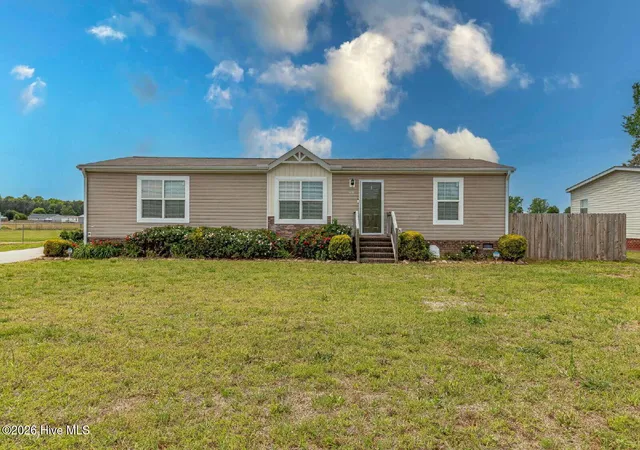 Homes for sale in Pikeville, NC | 1931 Hinnant Rd Nw, Pikeville, NC 27863 | MLS# 100584391