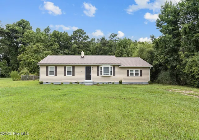 Photo 1 of Single family home for sale at 225 Lakewood Dr, Jacksonville, NC 28546 | MLS# 100594024 | Listing updated on 2026-09-25