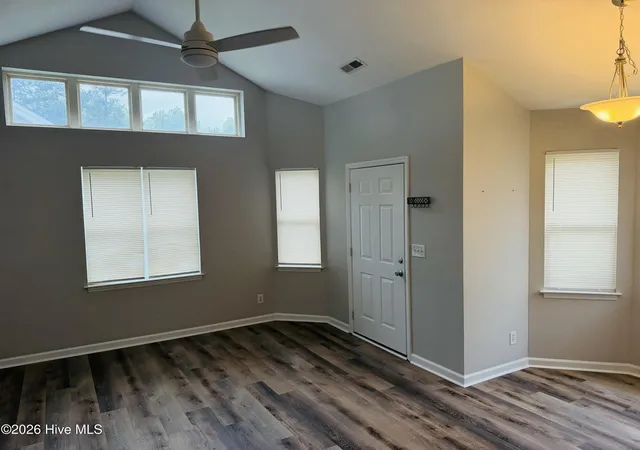 Photo 3 of Townhouse for sale at 3306 Belmont Cir, Wilmington, NC 28405 | MLS# 100570521 | Listing updated on 2026-08-18