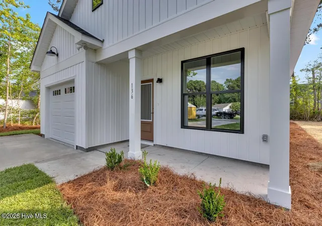 Photo 3 of Single family home for sale at 302 Pine Ct, Hampstead, NC 28443 | MLS# 100576676 | Listing updated on 2026-09-16