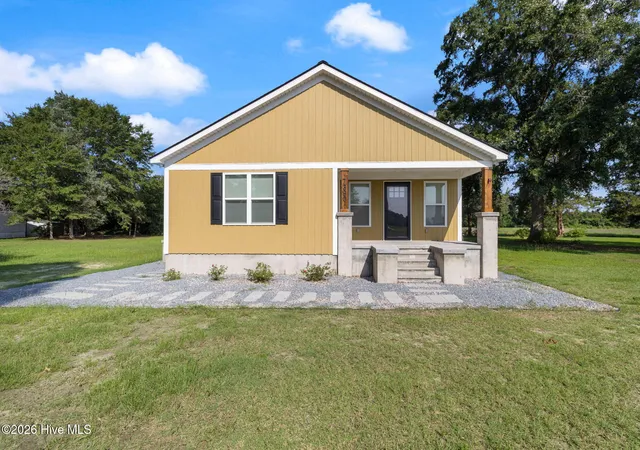 Homes for sale in Bladenboro, NC | 7390 Center Rd, Bladenboro, NC 28320 | MLS# 100587060