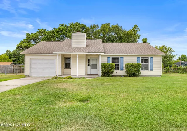 Single family home for sale at 600 Foxfire Cir, Jacksonville, NC 28546 | MLS# 100521446