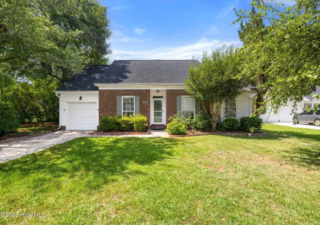 Photo 1 of Single family home for sale at 2704 Manor Ct, Wilmington, NC 28405 | MLS# 100584579 | Listing updated on 2026-08-21