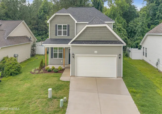 Homes for sale in New Bern, NC | 302 Hawks Bluff Dr, New Bern, NC 28560 | MLS# 100543480