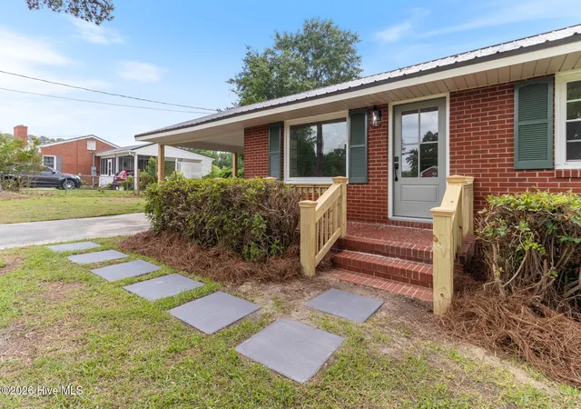 Homes for sale in Whiteville, NC | 207 Sunset Ave, Whiteville, NC 28472 | MLS# 100581203