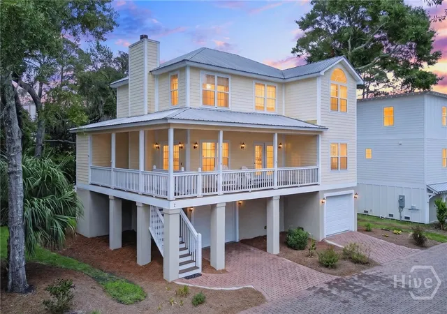 Photo 1 of Single family home for sale at 2 River Oak Ln, Tybee Island, GA 31328 | MLS# SA361862 | Listing updated on 2026-10-09