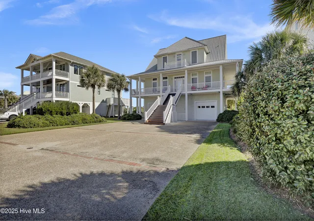 2nd image of 4 Sailview Dr, N Topsail Beach, NC 28460 | MLS# 100536895