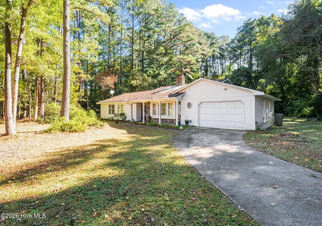 2nd image of 520 Stately Pines Rd, New Bern, NC 28560 | MLS# 100570027