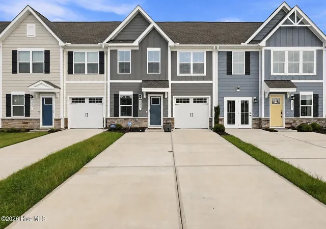 Photo 1 of Townhouse for sale at 3306 Primrose Dr, Leland, NC 28451 | MLS# 100593028 | Listing updated on 2026-09-18