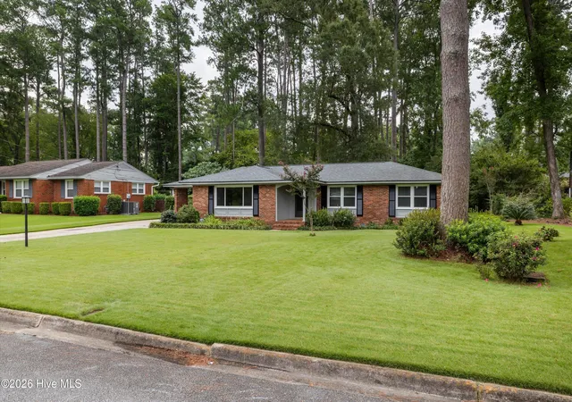 Photo 3 of Single family home for sale at 2922 Stratford Dr, Augusta, GA 30909 | MLS# 100600083 | Listing updated on 2026-08-31