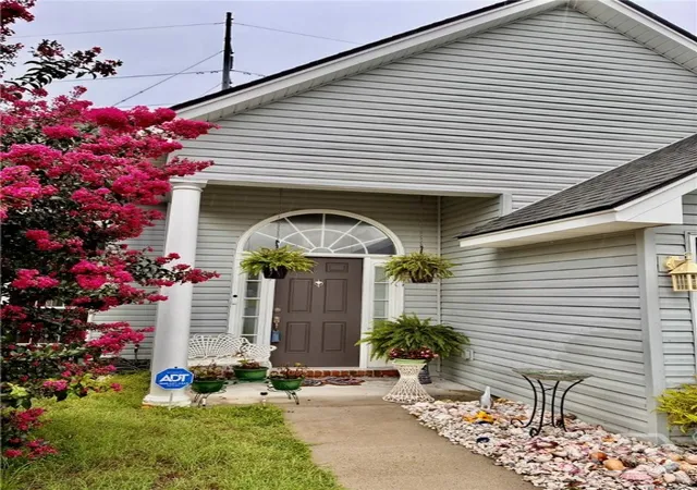 Photo 3 of Single family home for sale at 31 Tara Ct, Savannah, GA 31406 | MLS# SA363577 | Listing updated on 2026-08-31