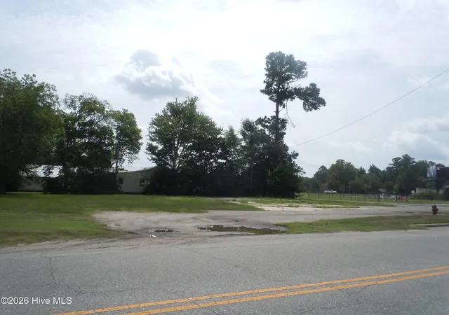 1st image of 915 Hickman Rd, Tabor City, NC 28463 | MLS# 100591890