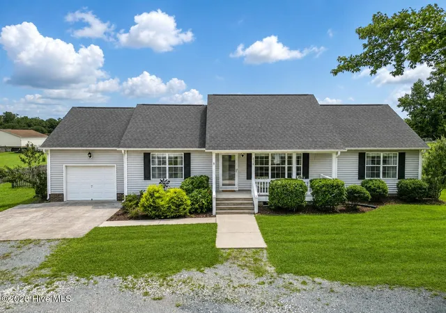 Photo 1 of Single family home for sale at 218 Oakmont Dr, Hampstead, NC 28443 | MLS# 100593996 | Listing updated on 2026-08-18