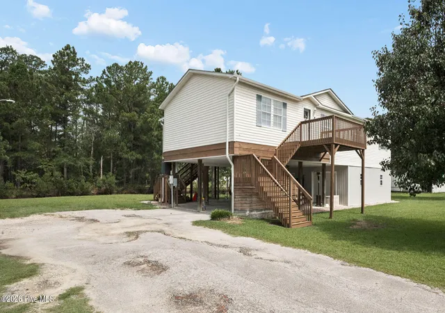 Photo 4 of Manufactured home for sale at 272 Bay Shore Dr, Chocowinity, NC 27817 | MLS# 100591071 | Listing updated on 2026-09-16