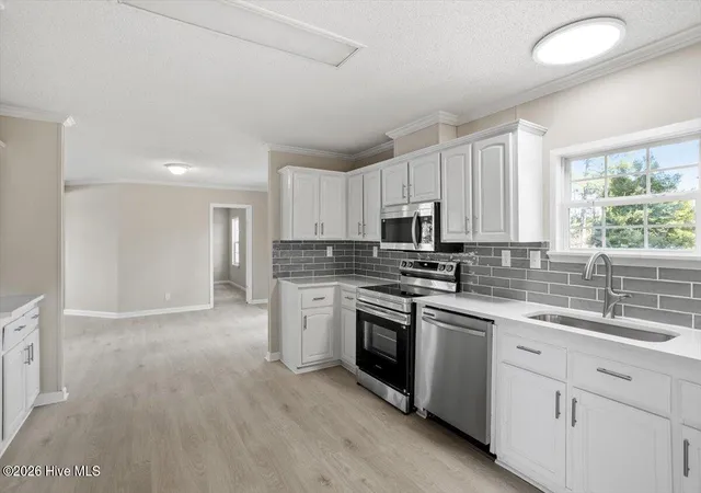Photo 3 of Manufactured home for sale at 190 Pickett Cir, Vass, NC 28394 | MLS# 100554669 | Listing updated on 2026-10-05