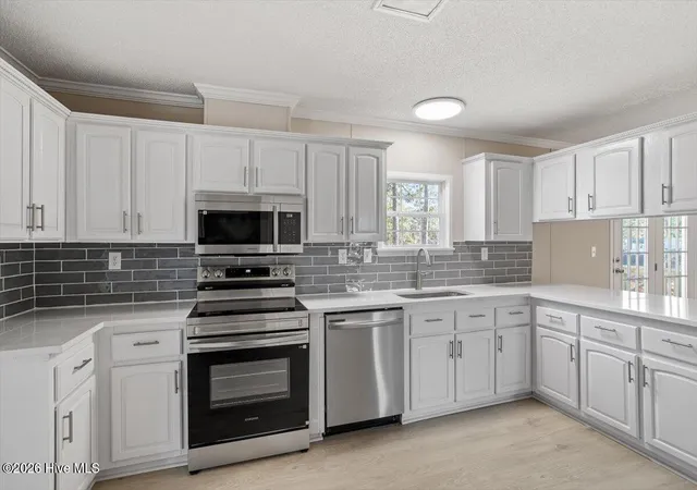 Photo 3 of Manufactured home for sale at 190 Pickett Cir, Vass, NC 28394 | MLS# 100554669 | Listing updated on 2026-10-08
