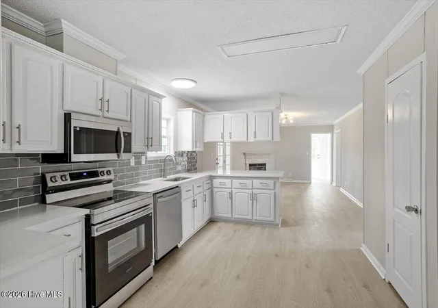Photo 4 of Manufactured home for sale at 190 Pickett Cir, Vass, NC 28394 | MLS# 100554669 | Listing updated on 2026-10-08