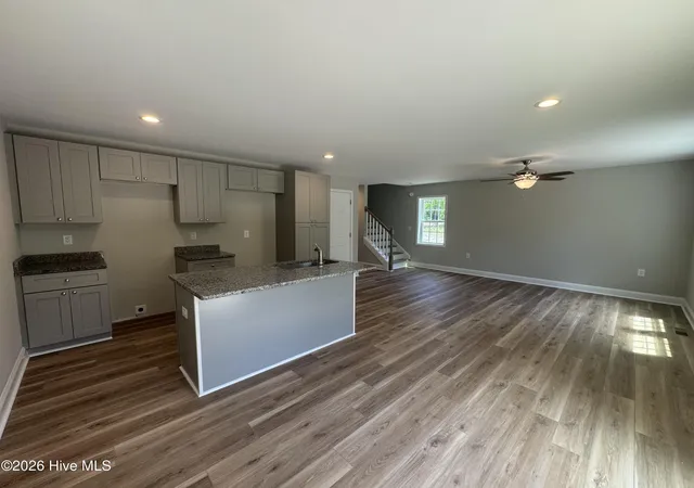 Photo 5 of Single family home for sale at 565 S Glover St, Southern Pines, NC 28387 | MLS# 100556040 | Listing updated on 2026-08-18