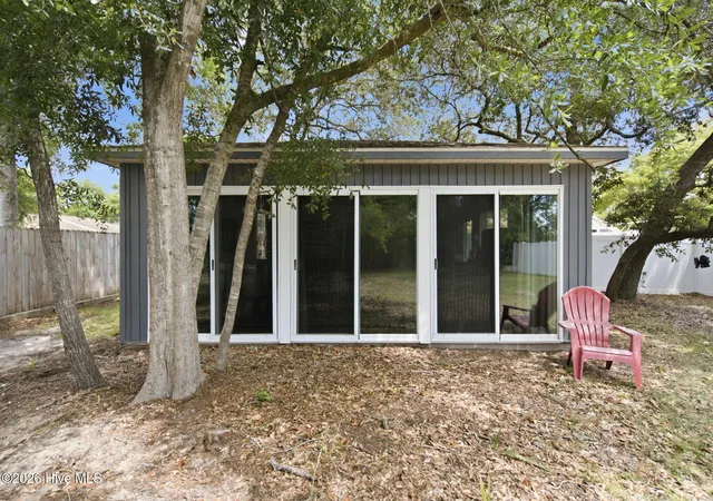Photo 5 of Land for sale at 206 E Oak Is Dr, Oak Island, NC 28465 | MLS# 100589380 | Listing updated on 2026-08-18