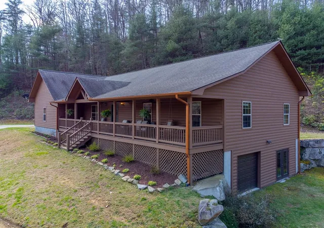 Photo 1 of Single family home for sale at 1960 Atoah Rd, Robbinsville, NC 28771 | MLS# 98544275 | Listing updated on 2026-08-18