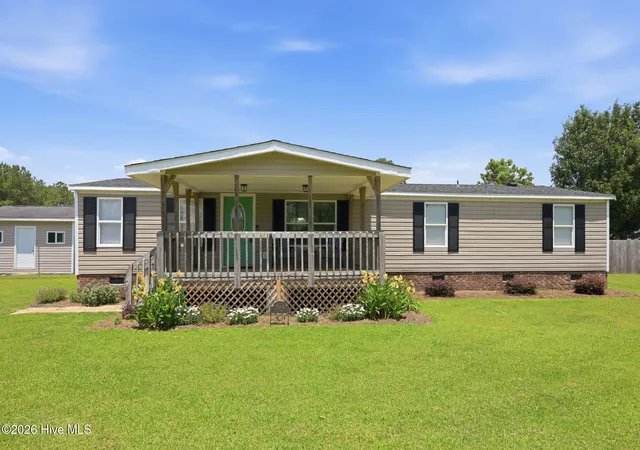 Homes for sale in Hubert, NC | 204 Kings Pkwy, Hubert, NC 28539 | MLS# 100579264