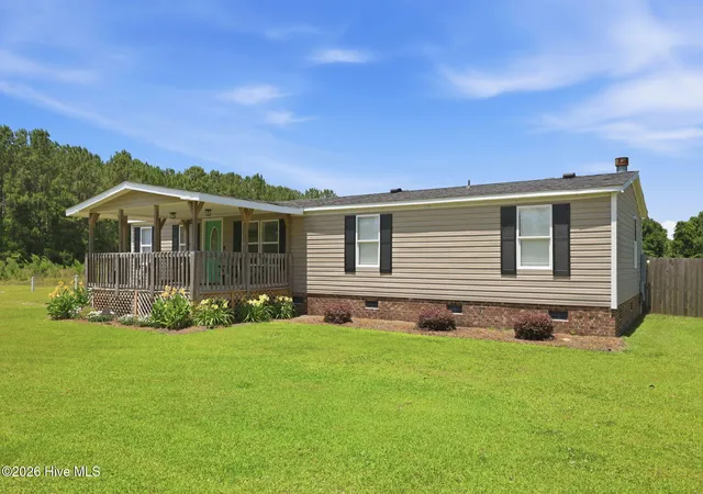 Homes for sale in Hubert, NC | 204 Kings Pkwy, Hubert, NC 28539 | MLS# 100579264