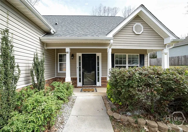 Homes for sale in Commerce, GA | 560 Windsong Lake Dr, Commerce, GA 30529 | MLS# CL351875