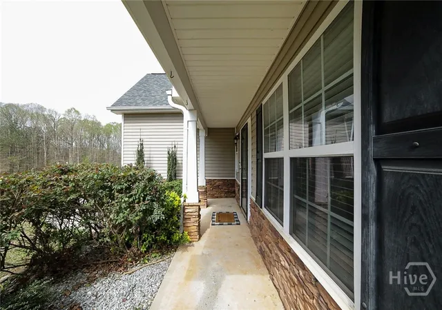Homes for sale in Commerce, GA | 560 Windsong Lake Dr, Commerce, GA 30529 | MLS# CL351875