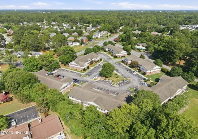 3rd image of 2412 King Richard Ct #H, Greenville, NC 27858 | MLS# 100586431