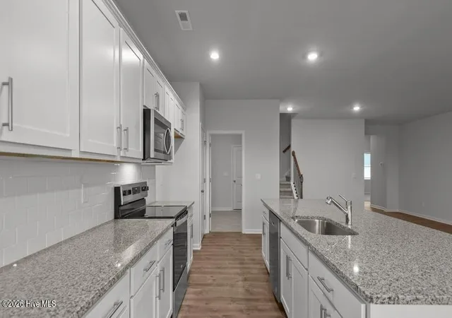 Photo 4 of Single family home for sale at 1087 Aviator Ln, Ayden, NC 28513 | MLS# 100592622 | Listing updated on 2026-09-14